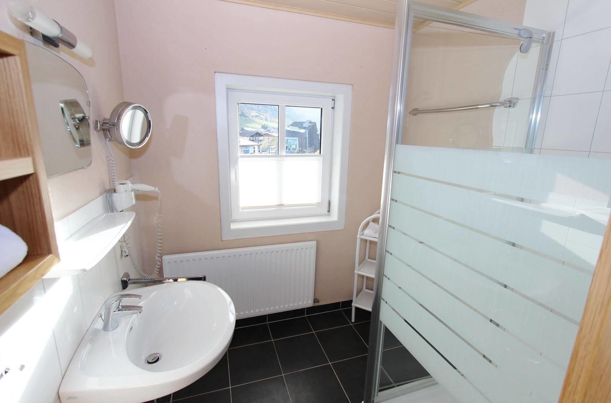 Apartment Margarethenstein Mit Privat Sauna Und Inklusive Zell Am See-Kaprun Sommerkarte Экстерьер фото